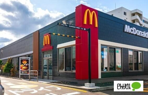 マクドナルド12号新札幌店：190m