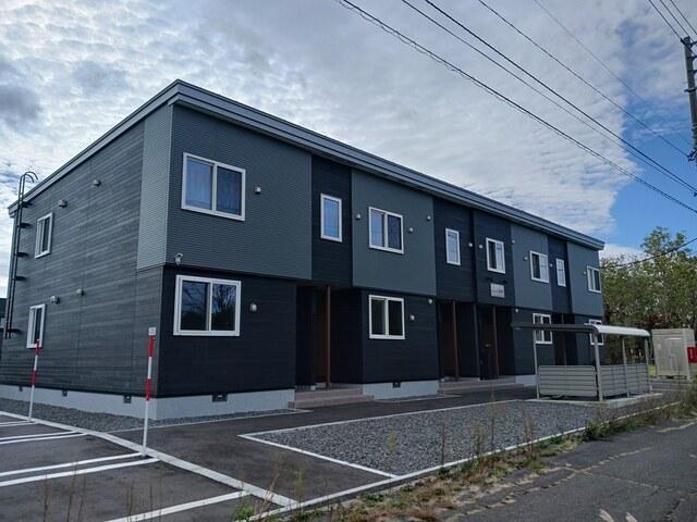 錦岡駅より徒歩13分 築2年9ヶ月 2階建の賃貸物件