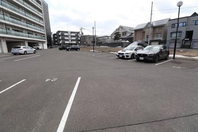 ヴィラ福住（205） 駐車場
