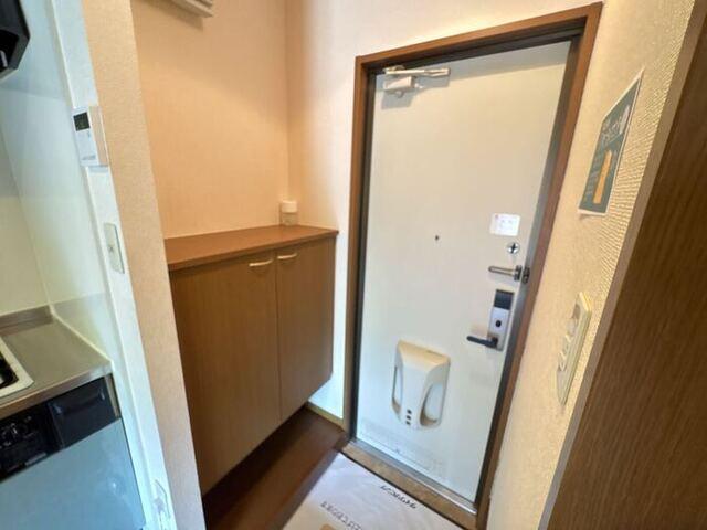 リヴァージュねぎし（106） 玄関