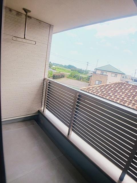 エレナメゾンＢ（202） バルコニー