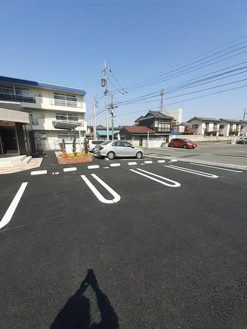 グランシャトル　高崎（204） 駐車場
