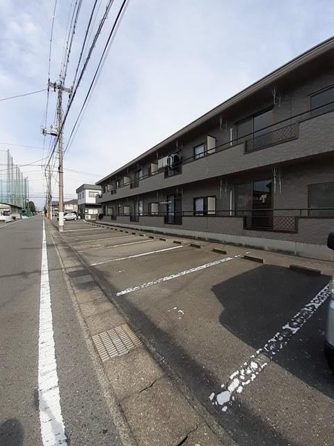 コンフレール　サンパティ（203） 駐車場