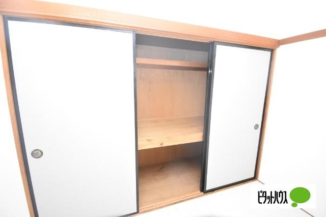 ハイツ三幸プレイス新里A（102） 収納