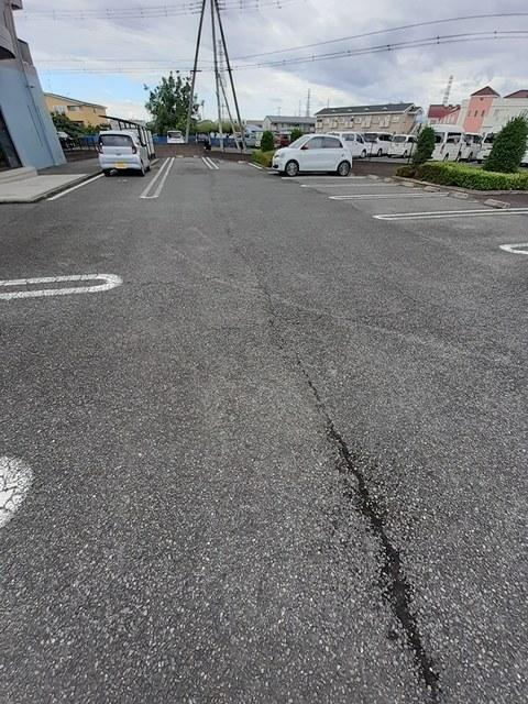 グランドレジデンス（205） 駐車場
