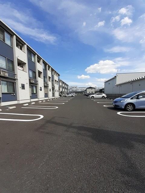 アルエットＢ（205） 駐車場