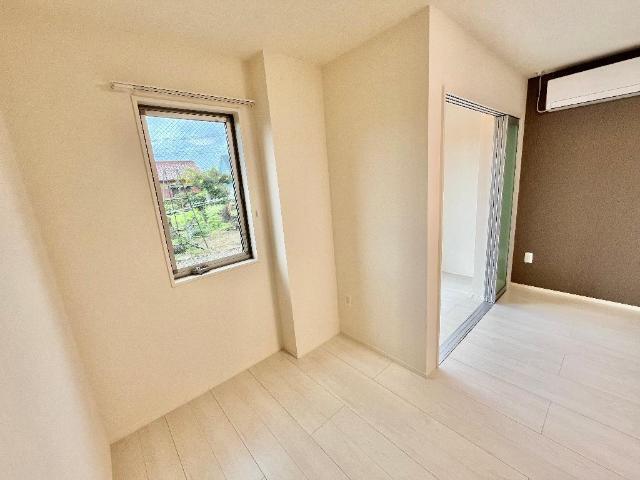 ブルゴーニュ 部屋画像