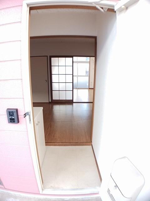 イーストタウン（101） 玄関