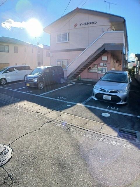 イーストタウン（101） 駐車場