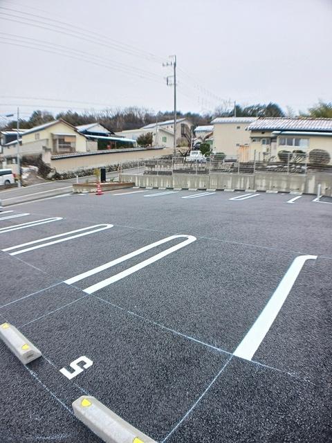 ひまわり　ノツケ（202） 駐車場