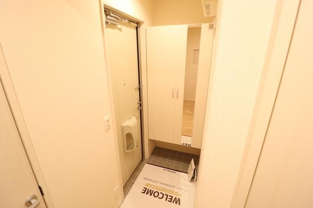 ダイヤモンド　Ｂ（102） 玄関