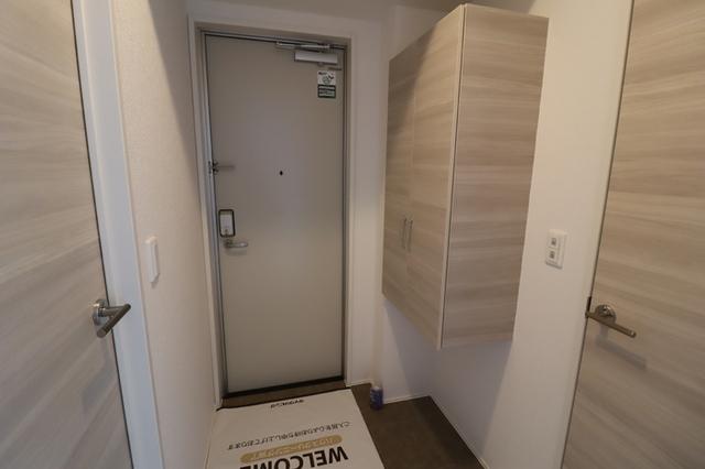 D-ROOM台新田町（203） 玄関
