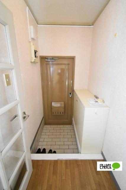 ＫＧ　Apartments（102） 玄関