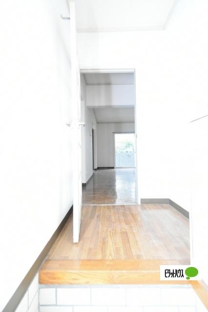 ＫＧ　Apartments（101） 玄関