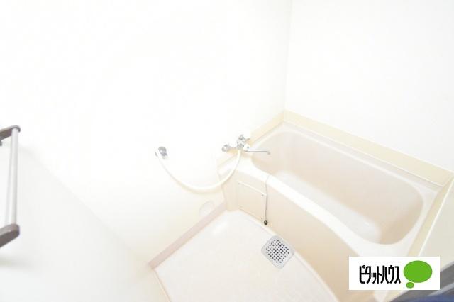 ＫＧ　Apartments（101） バス／シャワー