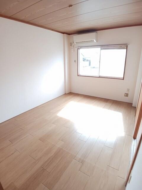 エルディム中島（103） 室内