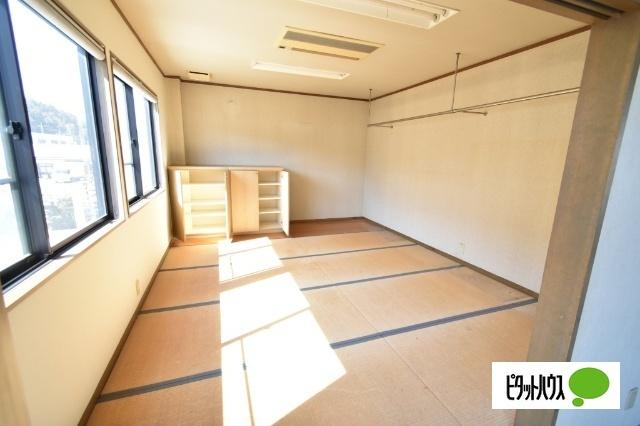 吉井町長根貸店舗 部屋画像