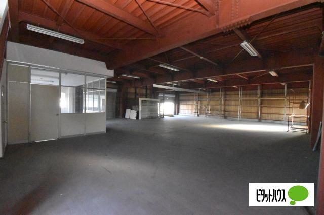 吉岡町貸倉庫 部屋画像