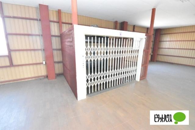 吉岡町貸倉庫 部屋画像