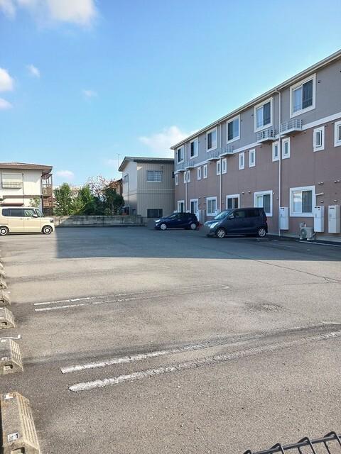 ラ・ブローテ（201） 駐車場