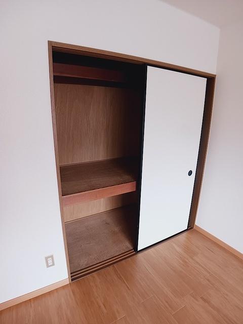 プチメゾン（102） 収納