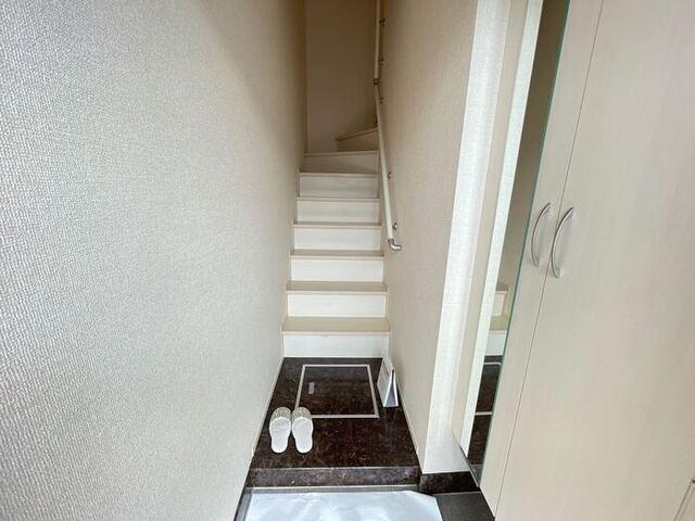 Ｃｈａｒlｉｅ Ｂｒoｗｎ（Ｆ） 部屋画像