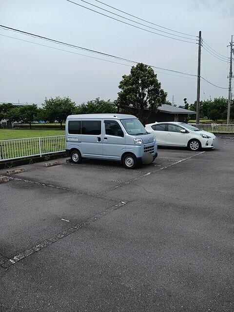 ドミールＴＴ（201） 駐車場