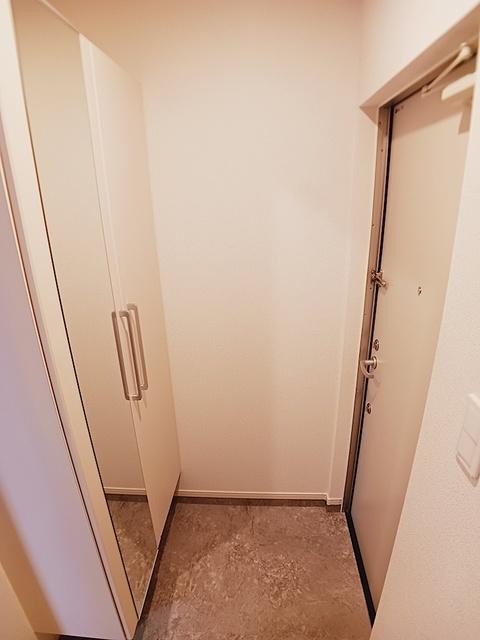 セレーノ元総社（301） 玄関