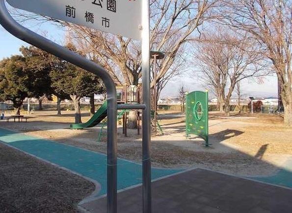 山形公園：800m