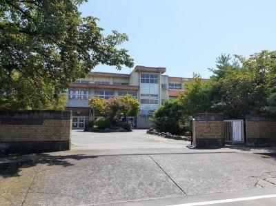 前橋市立勝山小学校：1300m