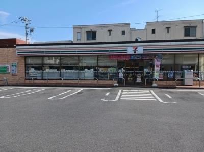 セブンイレブン前橋文京町店：70m