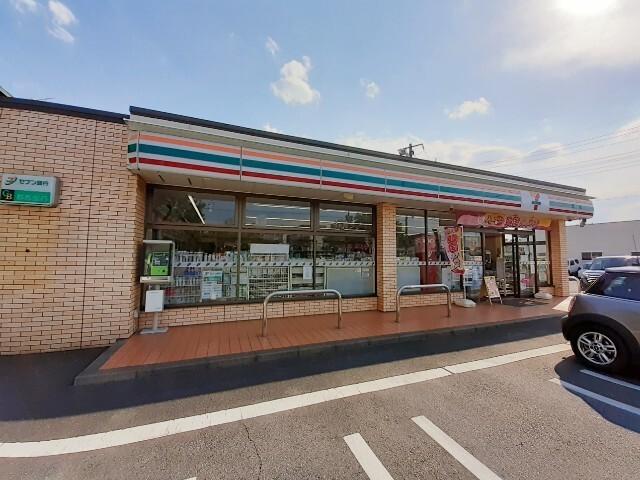 セブンイレブン前橋元総社町北店：350m