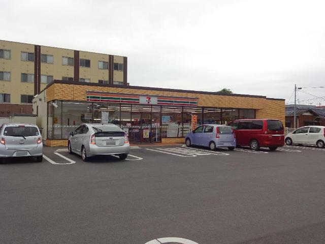 セブンイレブン前橋小相木町店：683m