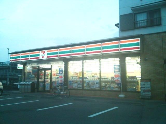 セブンイレブン前橋石倉5丁目店：290m
