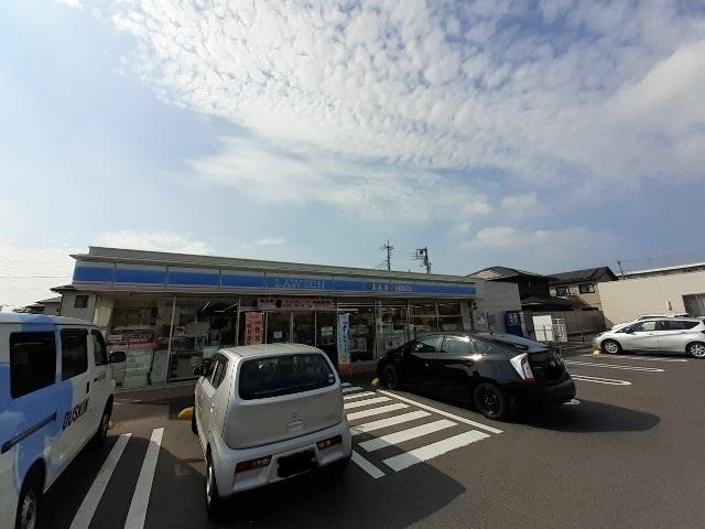 ローソン前橋青葉町店：210m