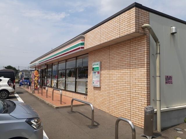 セブンイレブン群大荒牧キャンパ：240m