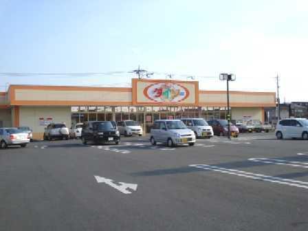 ザ・ダイソーフレッセイ新保店：547m