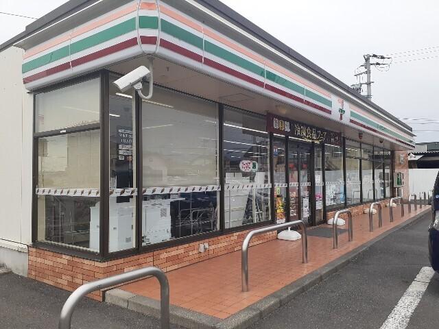 セブンイレブン棟高町店：800m