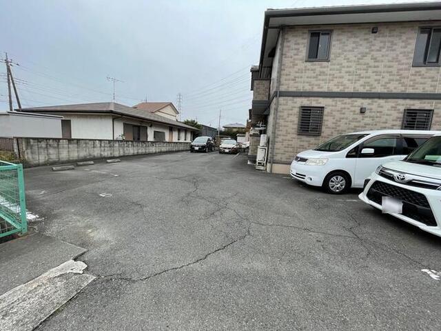 ドミールＳＵＧＵＲＯ（101） 駐車場