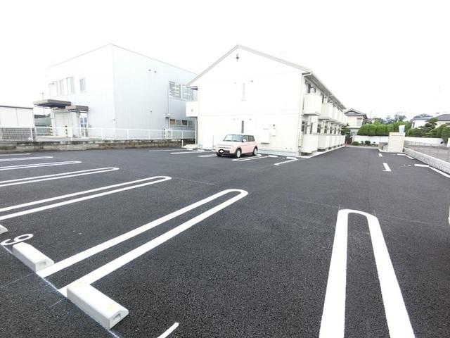 Ｄ-ｒｏｏｍ Ｆｉｏｒｅ”Ｓ”（202） 駐車場