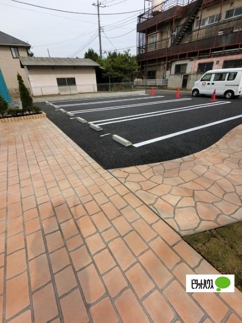 セリシール（201） 駐車場