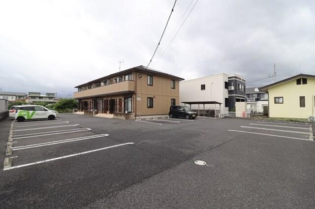アロッジオ城川（102） 駐車場