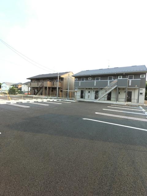 コモド　Ａ（102） 駐車場