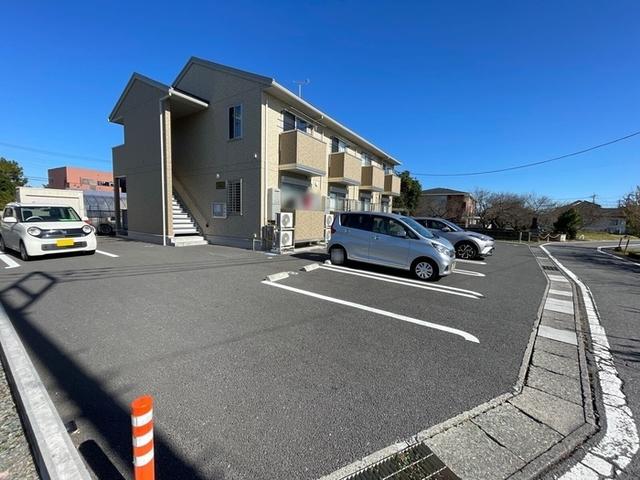 Ｈａｎａ Ｓａｋｕ（105） 駐車場