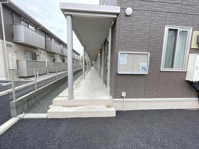ルッソ（102） エントランス
