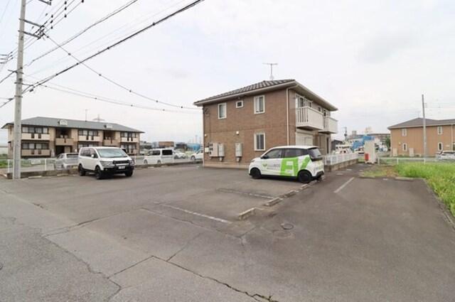 ソレイユ（102） 駐車場