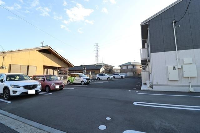 アメージングベルテ（102） 駐車場