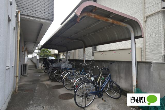 アトレシティーパレス（３０２） 駐車場