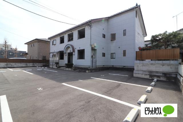 本町山岸ハイツ（102） 駐車場