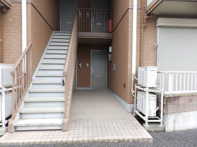 クレシェンテ　E（101） エントランス